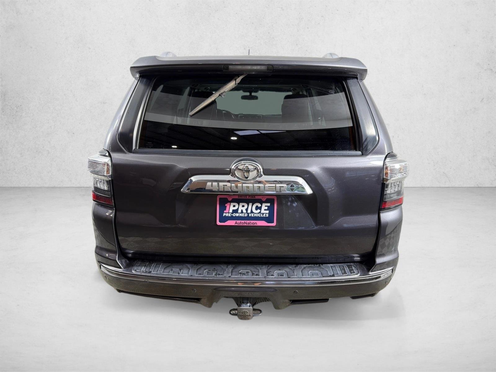Used 2017 Magnetic Gray Metallic Toyota Limited image 6