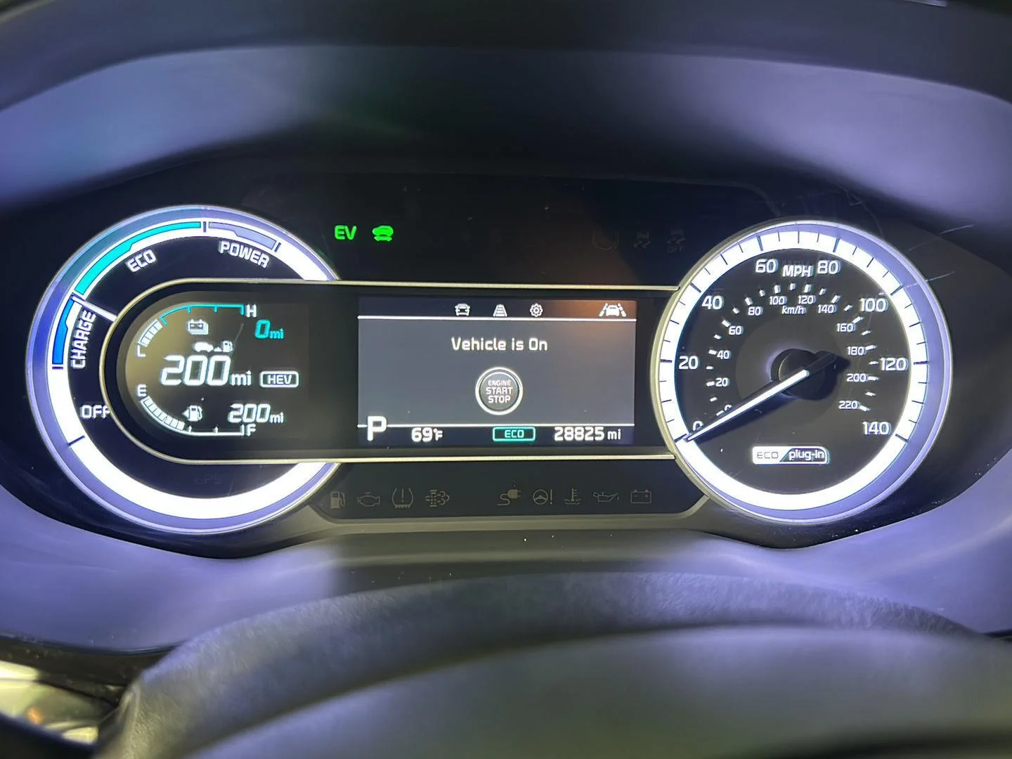 Used 2021 Snow White Pearl Kia LXS image 15