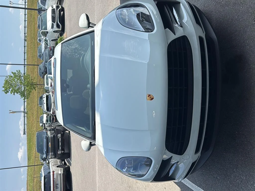 2020 Porsche Macan Base