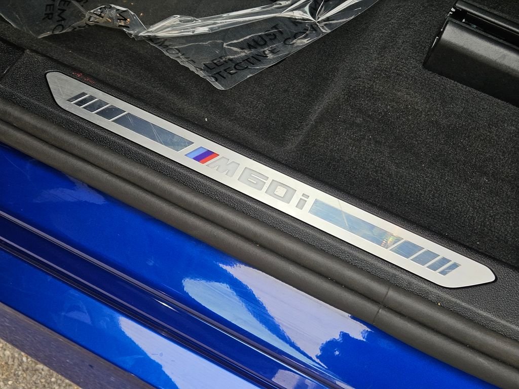 Used 2026 Marina Bay Blue Metallic BMW M60i image 40