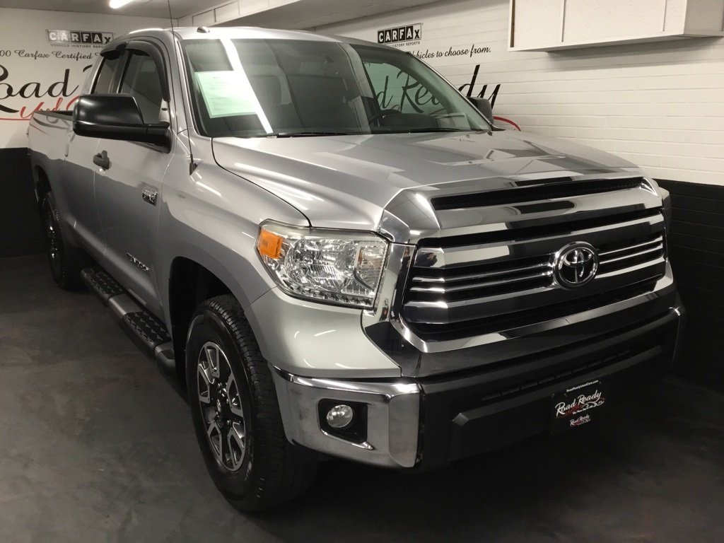 2017 Toyota Tundra TRD Pro photo 2