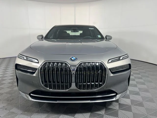 New 2024 Oxide Grey metallic BMW eDrive50 image 2