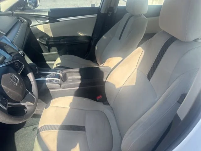 Used 2018  Honda EX image 11