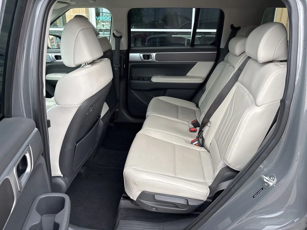 Used 2024 Gray Hyundai SEL image 10
