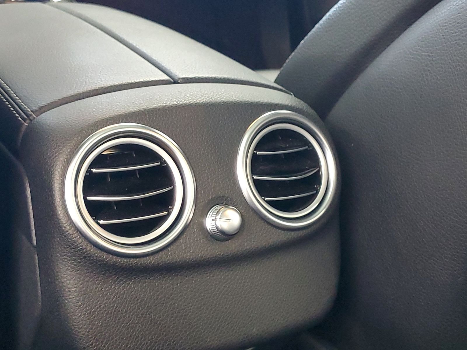 Used 2015 Silver Mercedes-Benz C 400 image 28