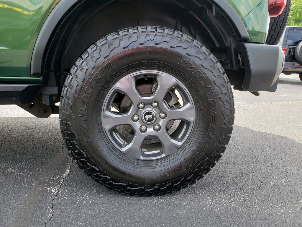 Used 2022 Green Metallic Ford  image 10
