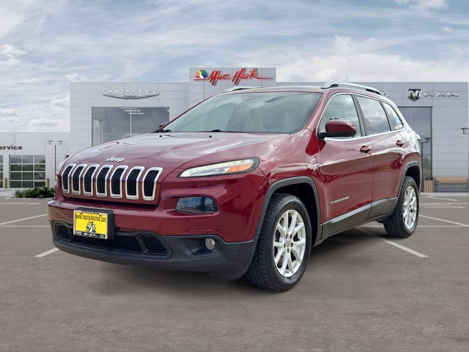 Used 2018 Red Jeep Latitude Plus image 1