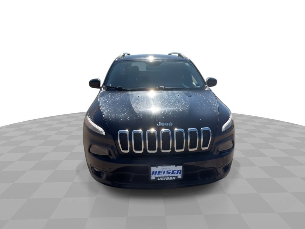 Used 2018 Black Jeep Latitude image 3