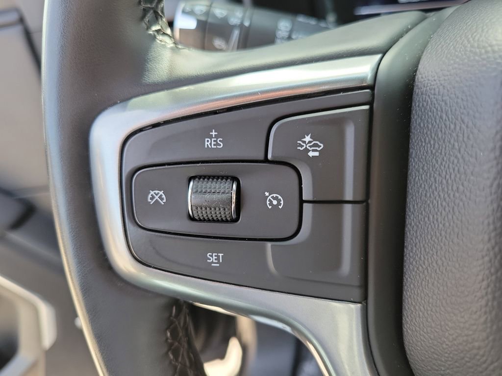 2024 Chevrolet Suburban LT - Photo 26