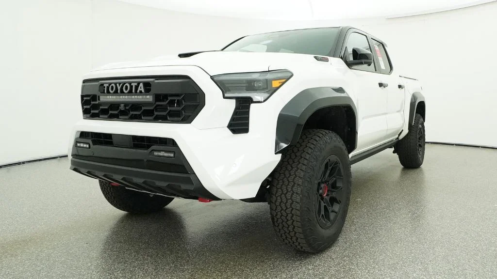 2026 Toyota Tacoma TRD Pro - Photo 15