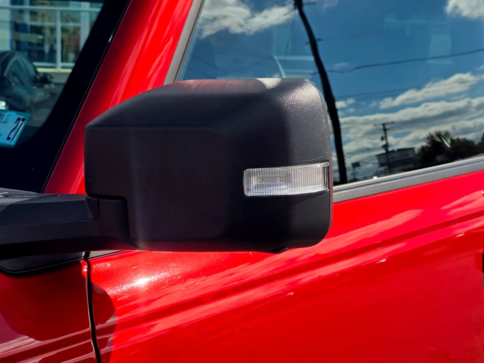Used 2023 Hot Pepper Red Metallic Tinted Clearcoat Ford Wildtrak image 22
