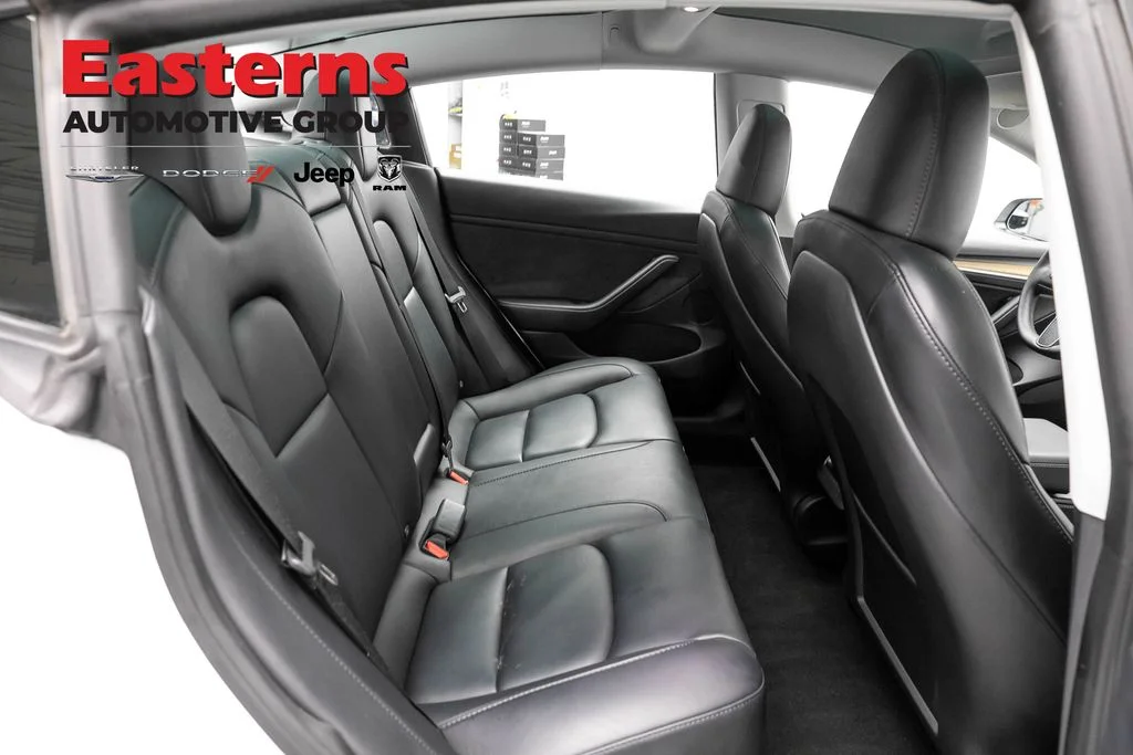 Used 2023 White Tesla Base image 20