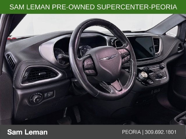 Used 2021 Black Chrysler Touring image 9