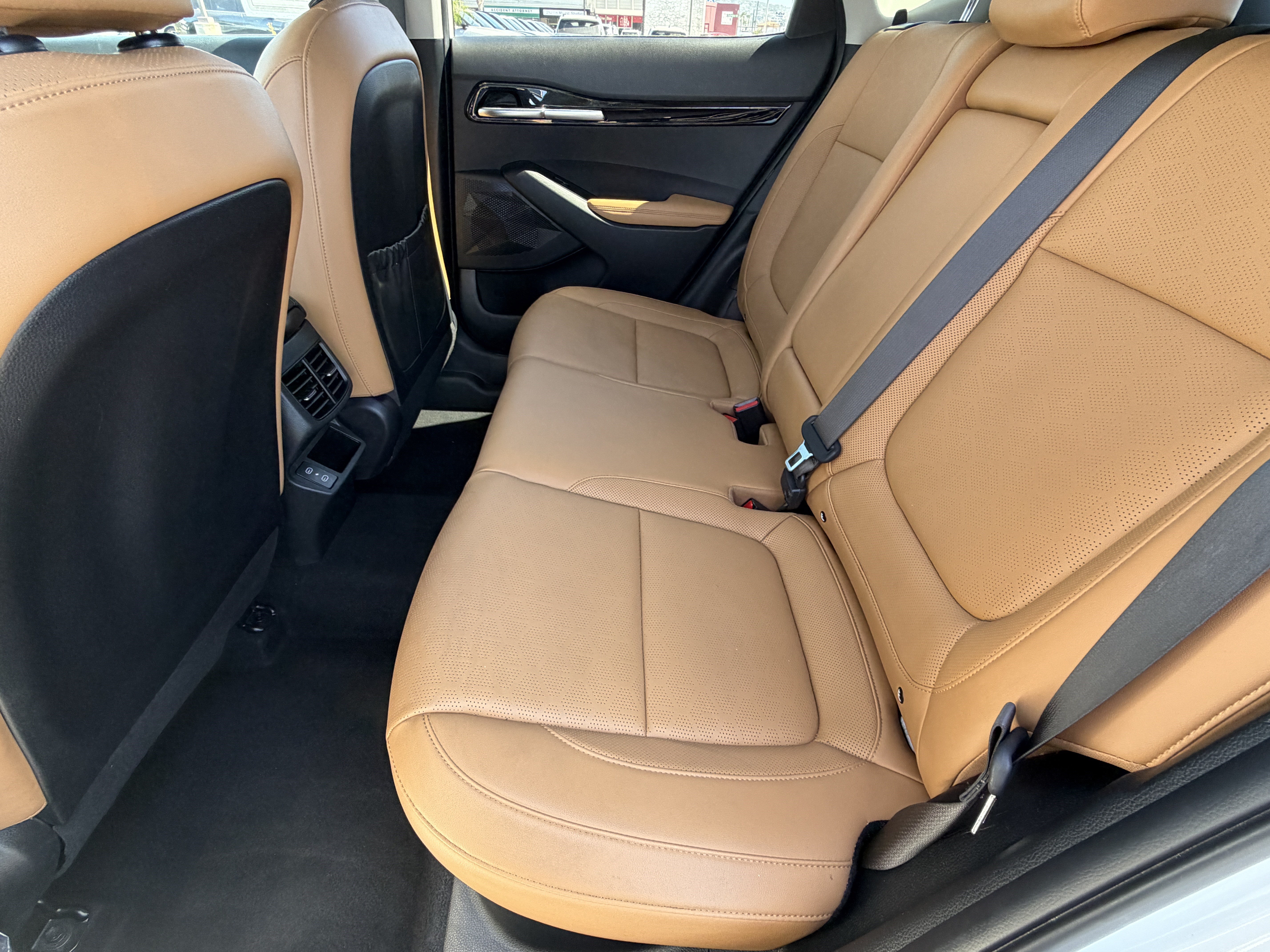 Certified Used 2024 Snow White Pearl Kia EX image 27