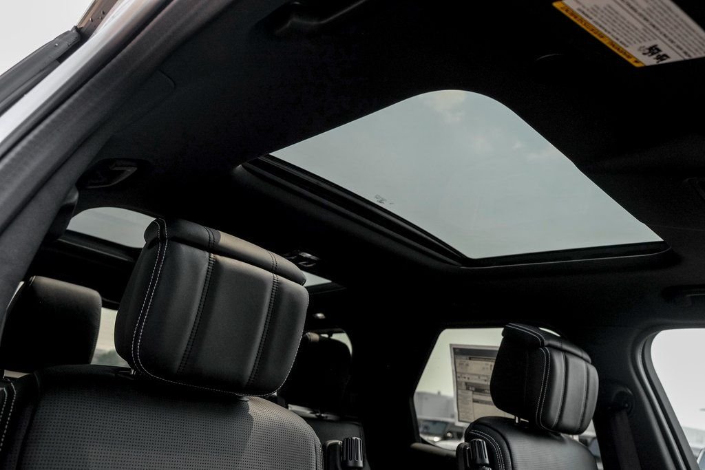 2025 Land Rover Discovery Dynamic SE - Photo 23