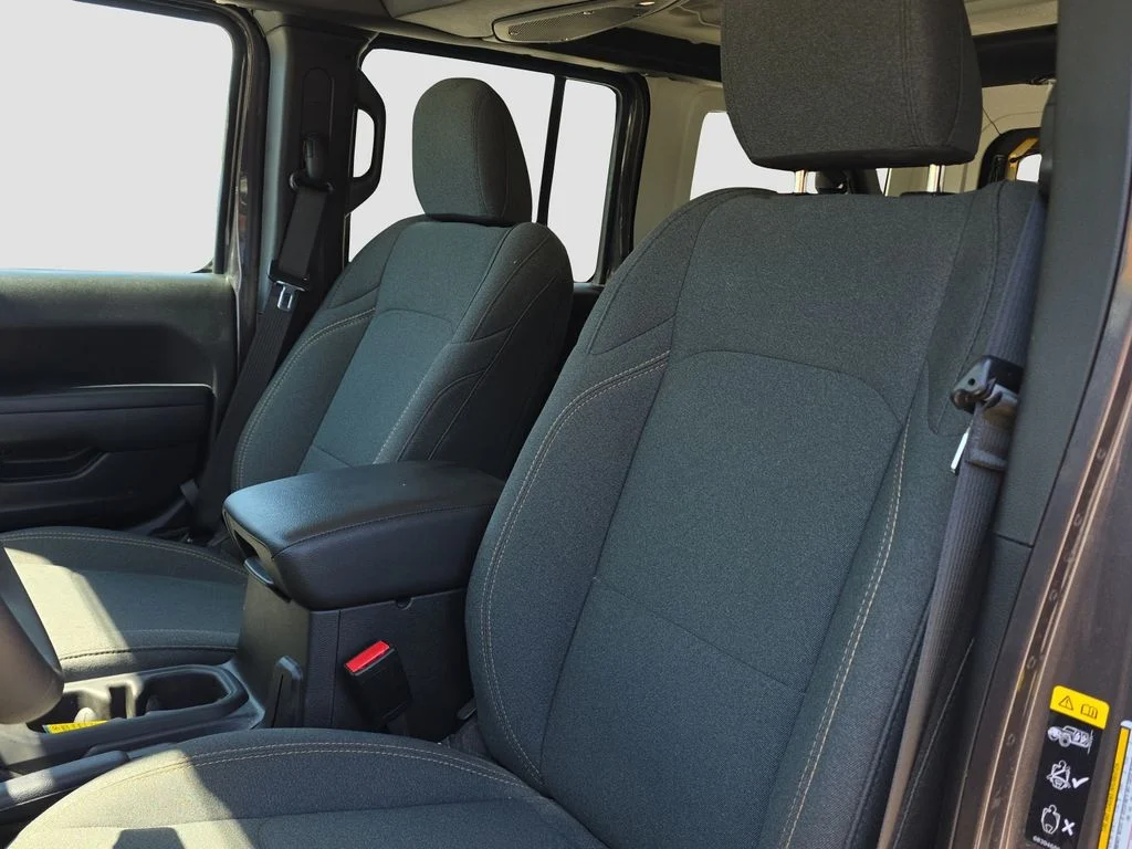 Used 2025 Gray Jeep Sport S image 7
