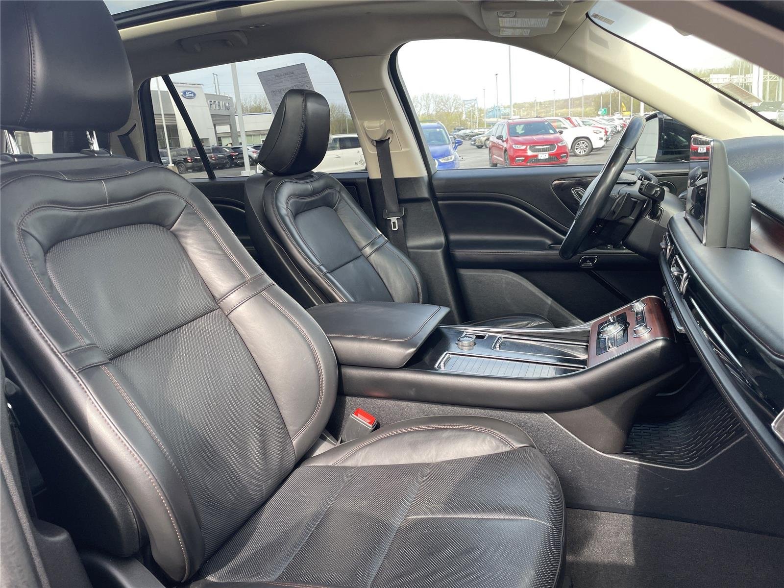 Used 2023 Infinite Black Metallic Lincoln Reserve image 21