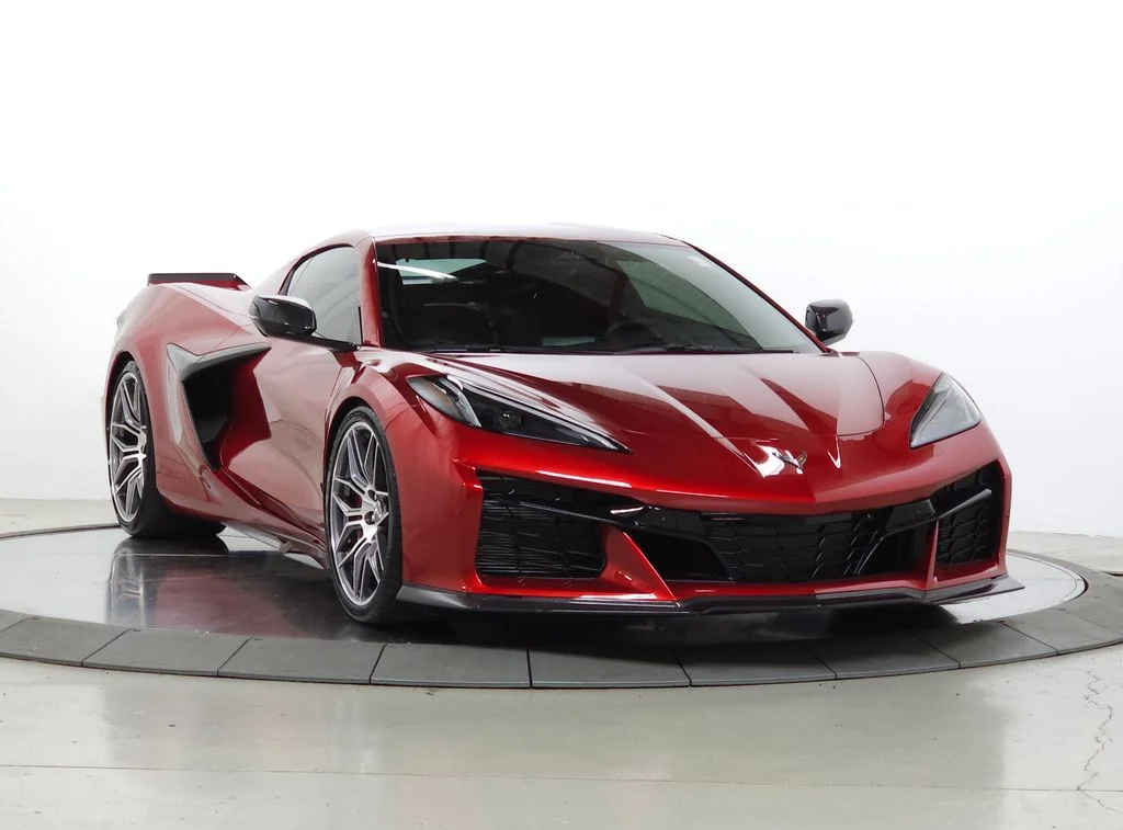 Used 2025 Red Chevrolet E-Ray image 10
