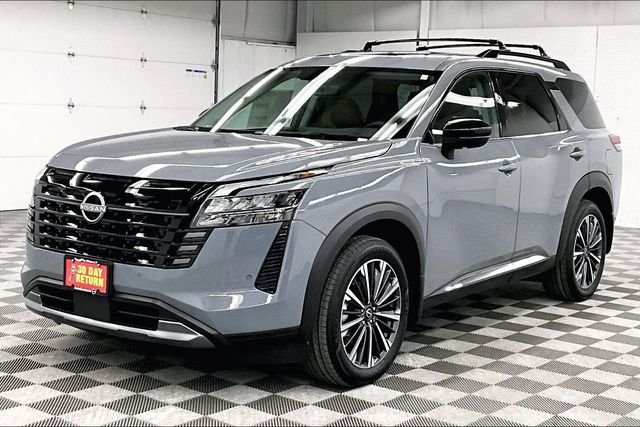 New 2026 Boulder Gray Pearl Nissan Platinum image 2