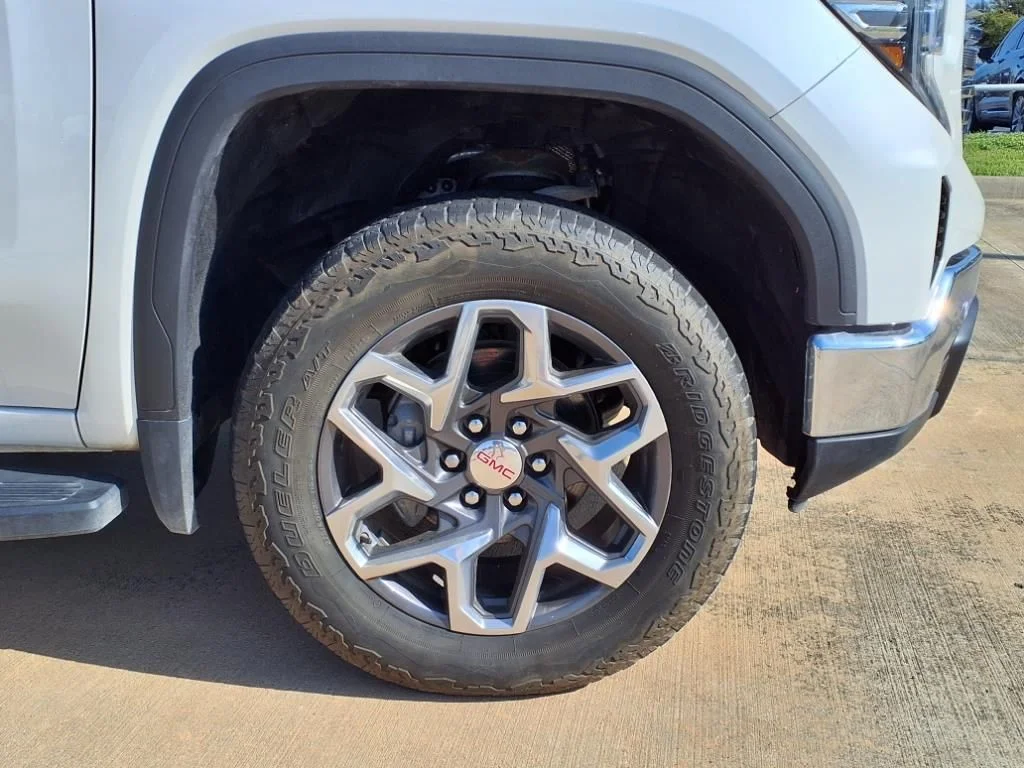 2023 GMC Sierra 1500 SLT - Photo 22