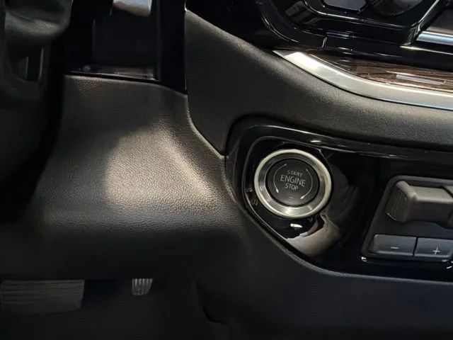 New 2026 Summit White Chevrolet LT image 34
