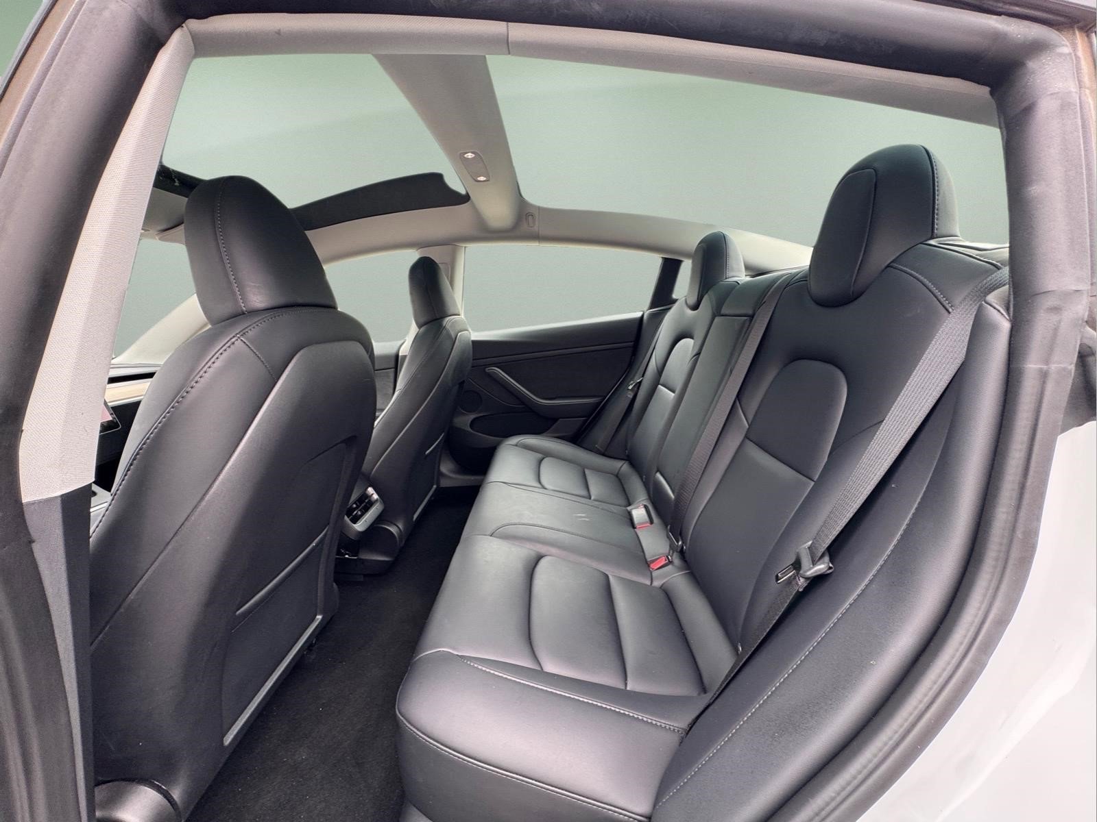 Used 2023  Tesla Base image 10