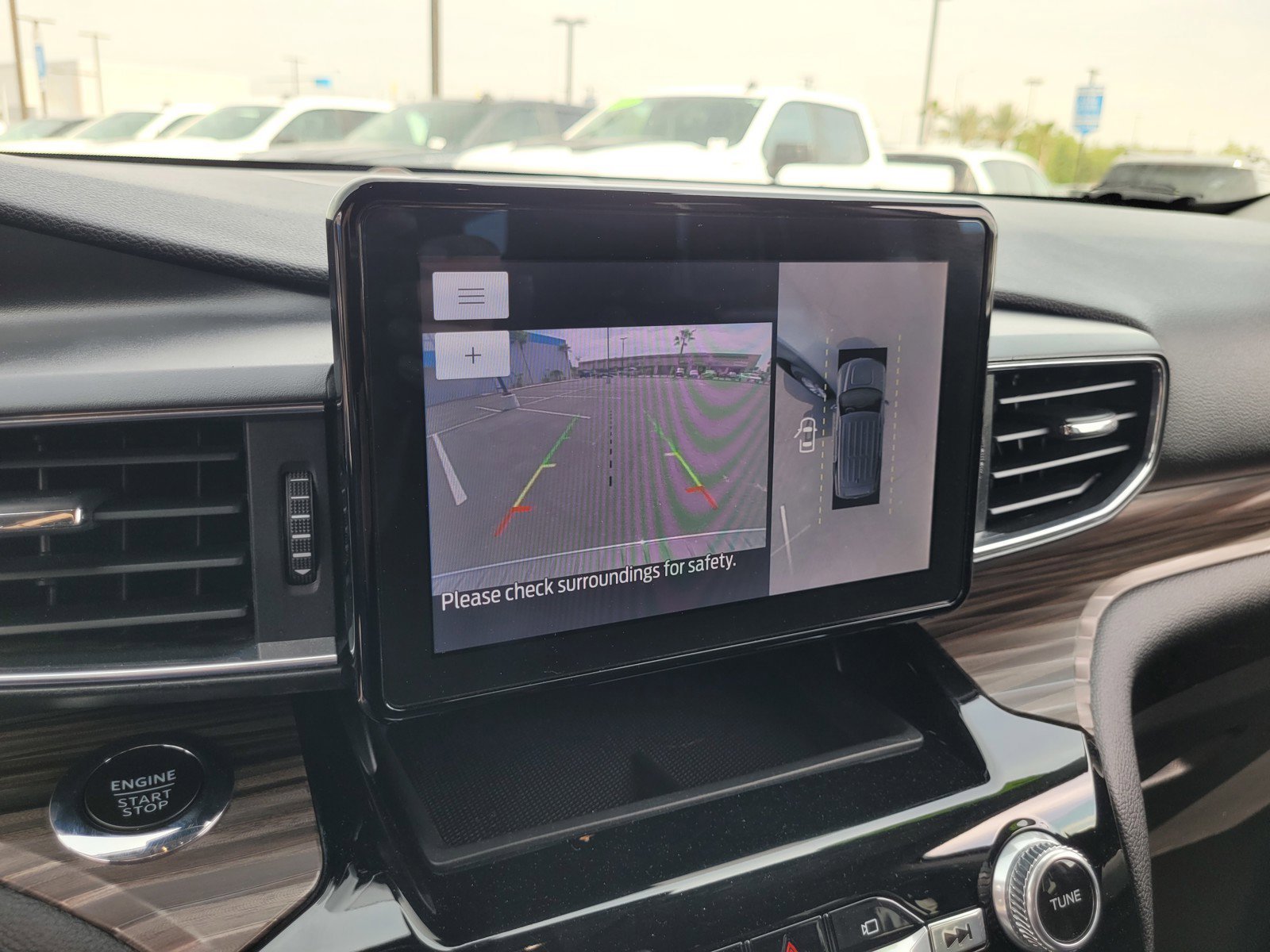 2023 Ford Explorer Limited - Photo 17