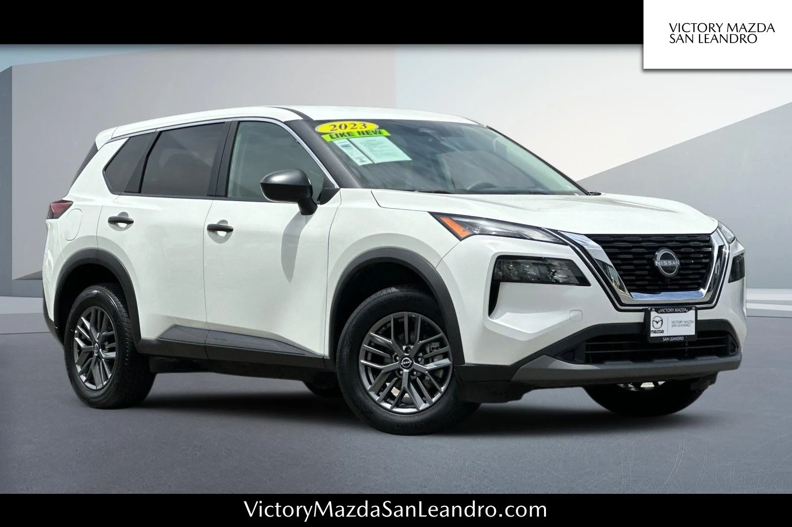 Used 2023 White Nissan S image 1