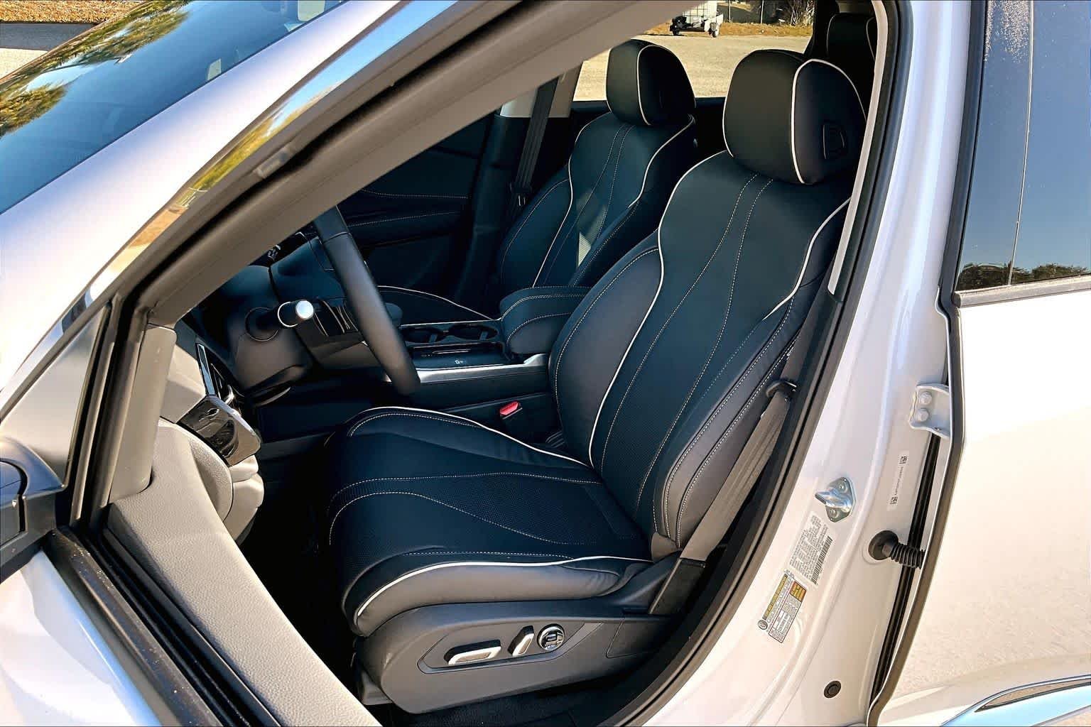 New 2026 Platinum White Pearl Acura w/Advance Package image 9