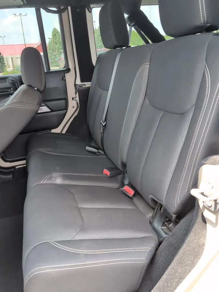 Used 2016 Beige Jeep Unlimited Rubicon image 9