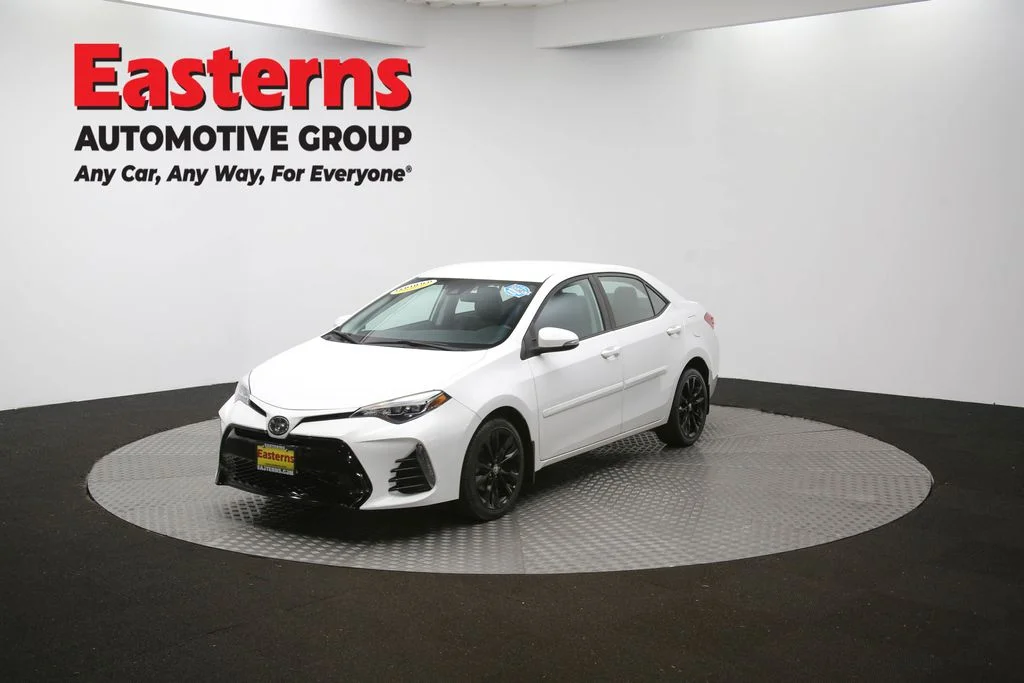 Used 2018 White Toyota SE image 52
