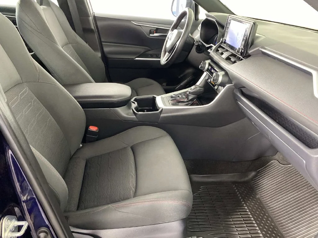 Used 2022 Blueprint Toyota SE image 12