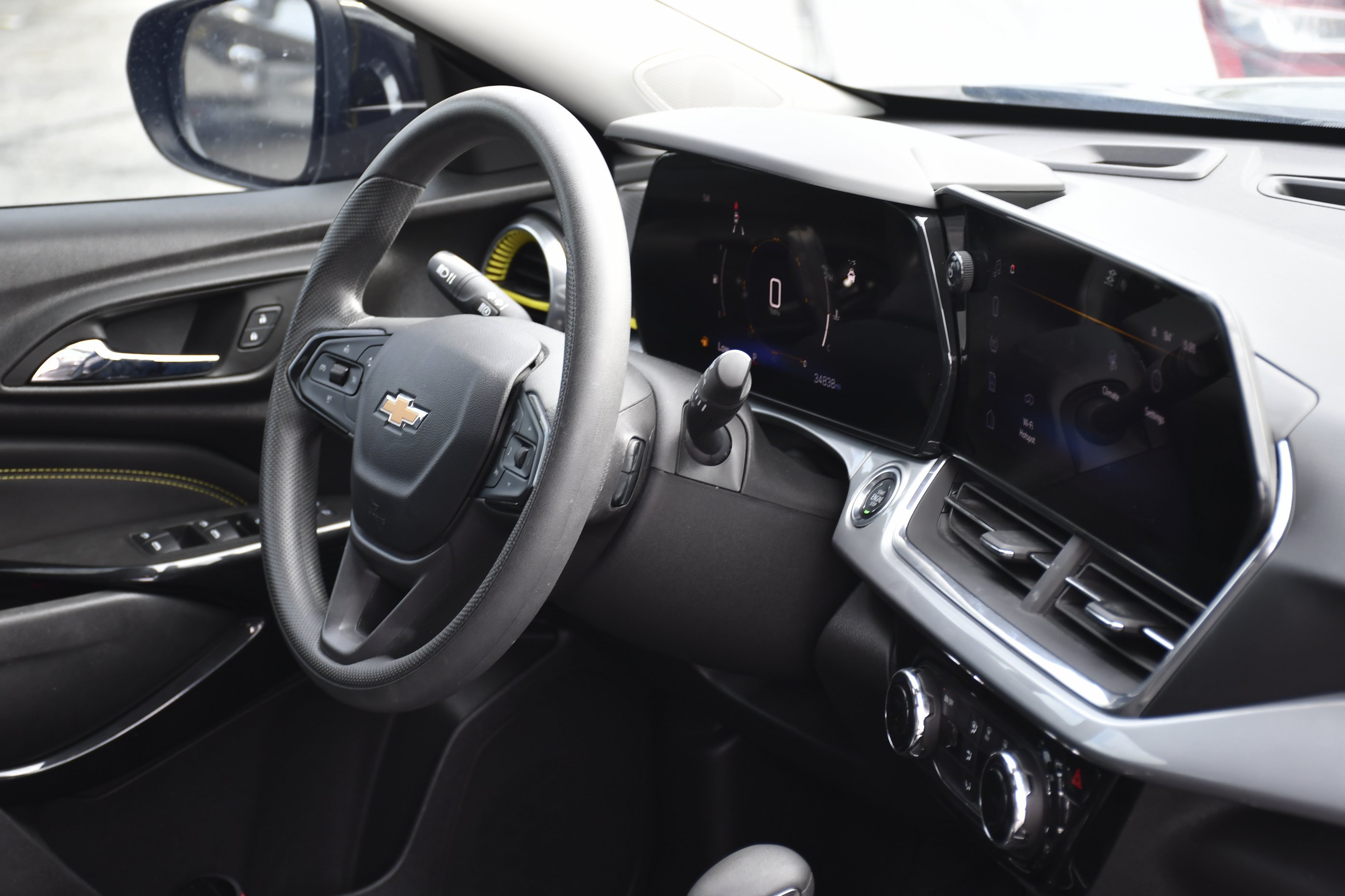 Used 2024 Mosaic Black Metallic Chevrolet LT image 27