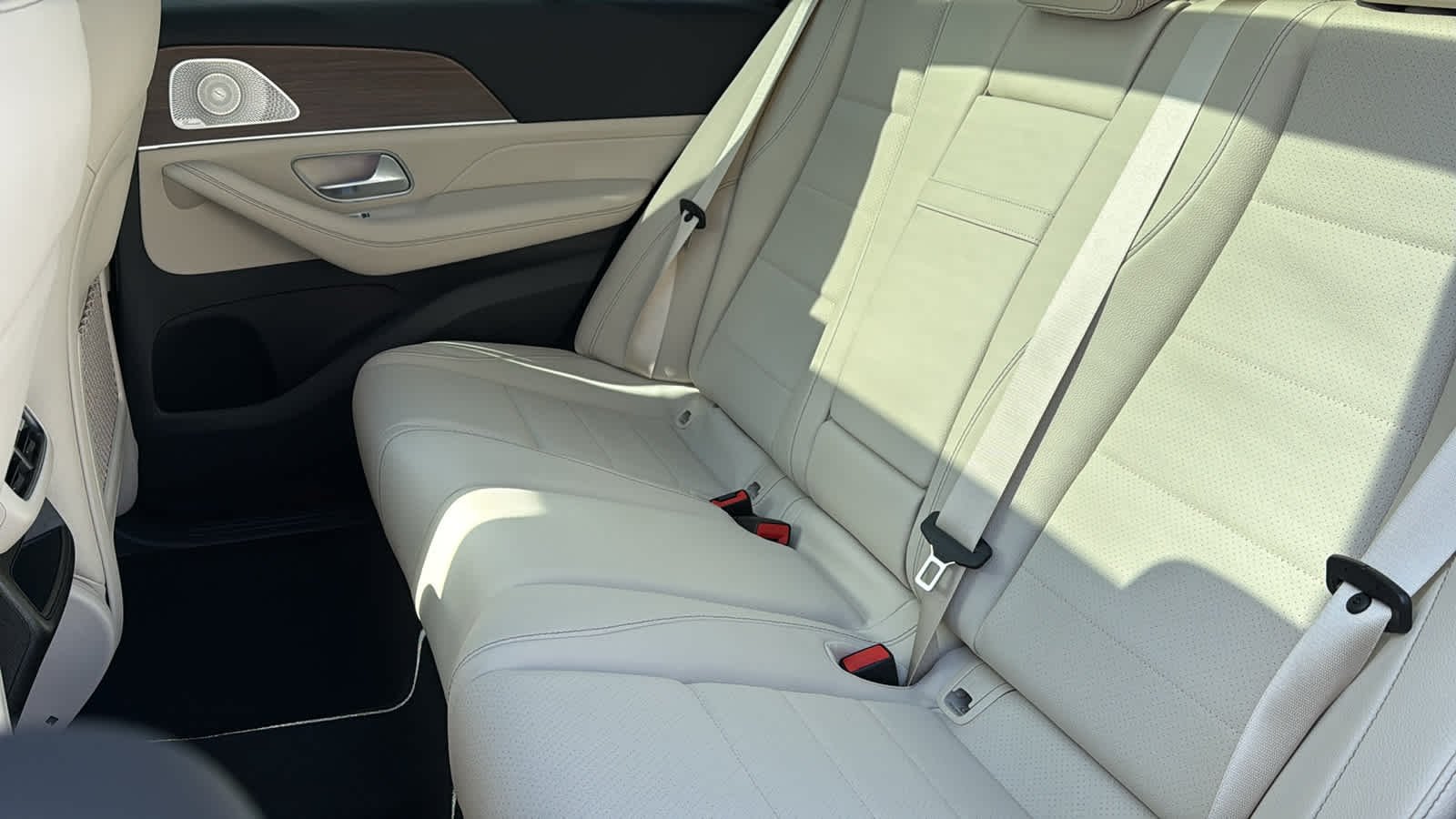 New 2026 Obsidian Black Metallic Mercedes-Benz GLE 450 image 33