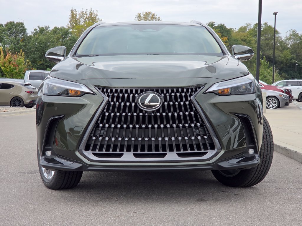 New 2026 Nori Green Pearl Lexus PREMIUM image 3