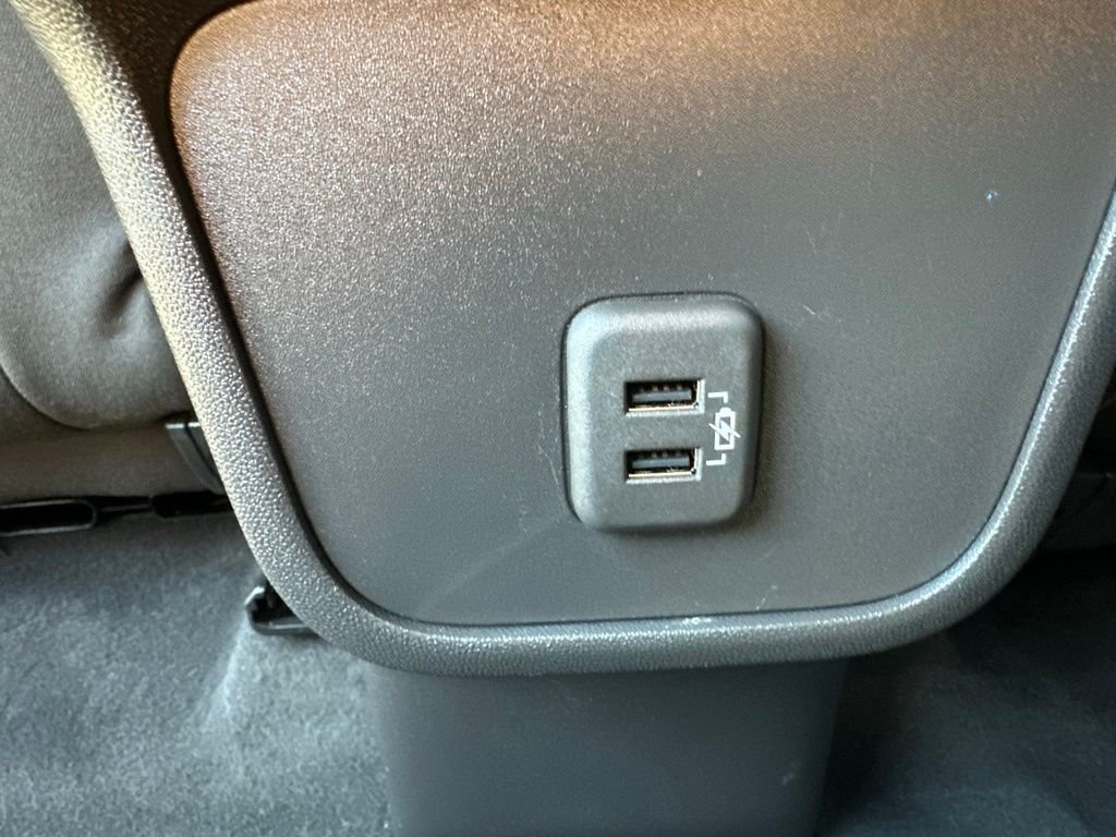 Used 2019 Black GMC SLE image 23