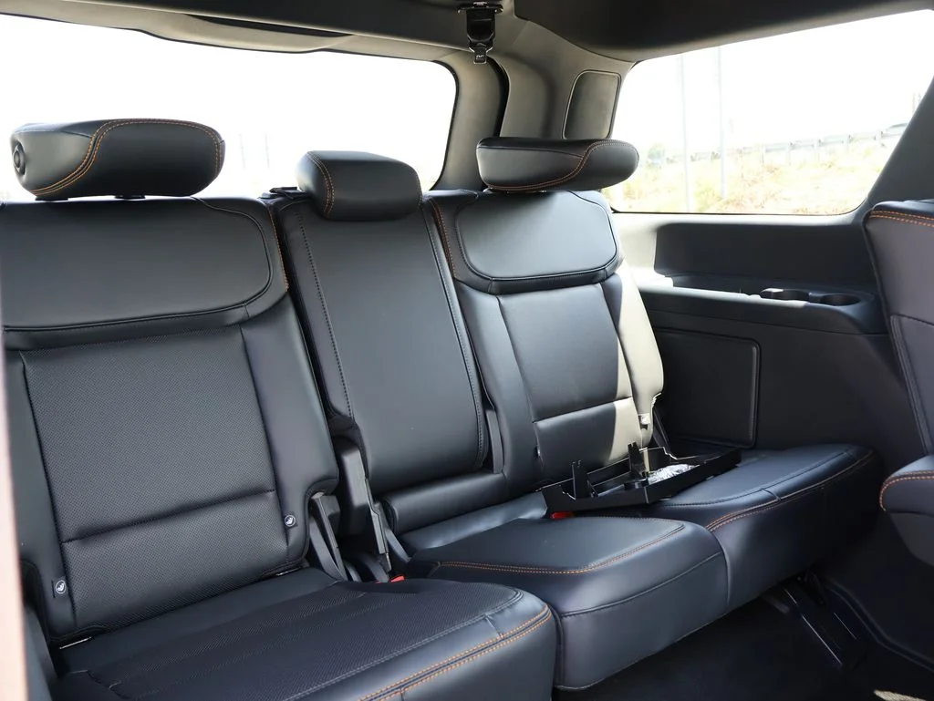 New 2026 Dark Matter Gray Metallic Ford Tremor® image 13