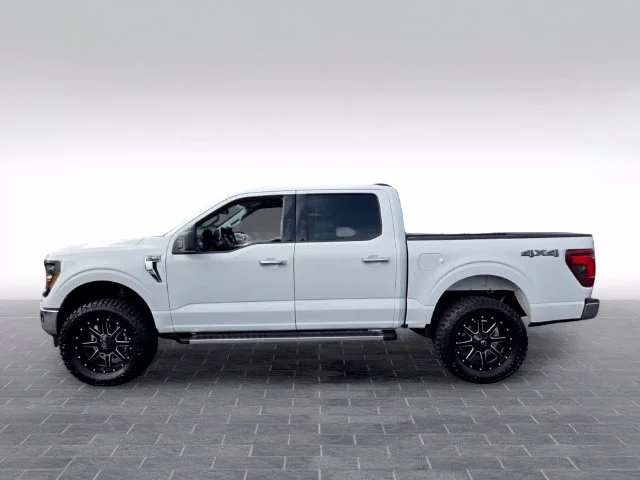 Used 2025 White Ford XLT image 4