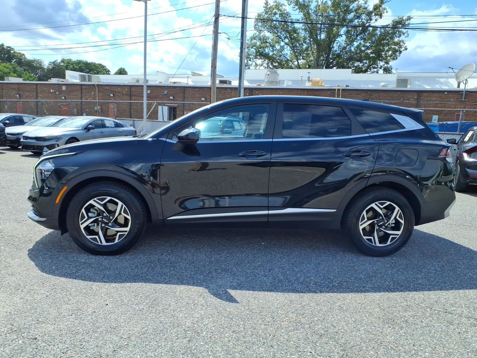 Certified Used 2023 Fusion Black Kia LX image 19