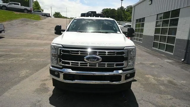 New 2026 Oxford White Ford F-350® XL image 2