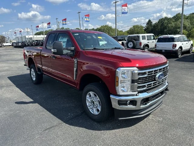 New 2026 Ruby Red Metallic Tinted Clearcoat Ford F-250® XLT image 10