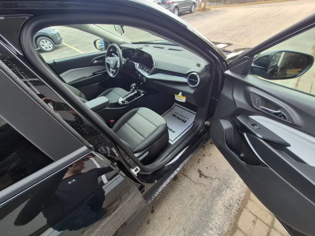 New 2026 Mosaic Black Metallic Chevrolet LT image 9