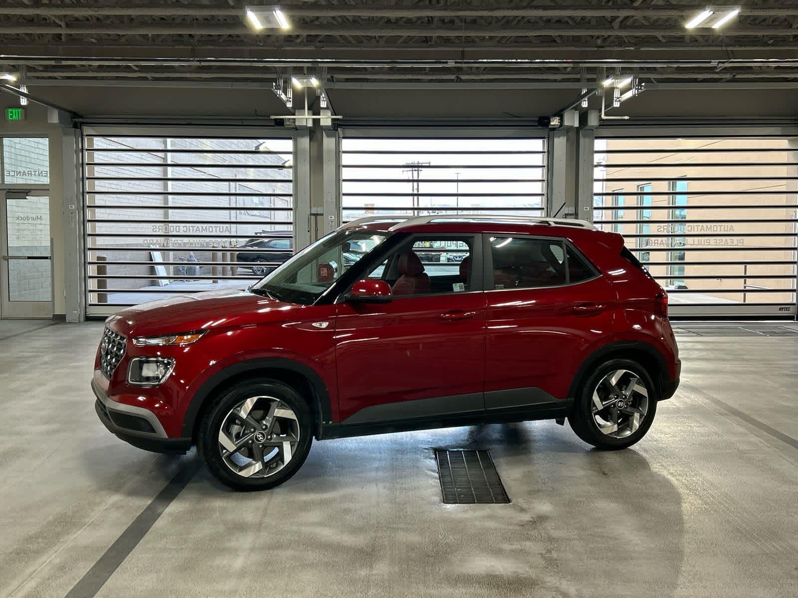 2025 Hyundai Venue SEL IVT's photo