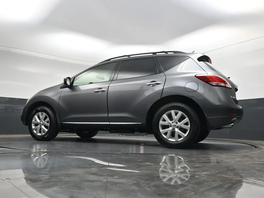 Used 2013 Gray Nissan SL image 43