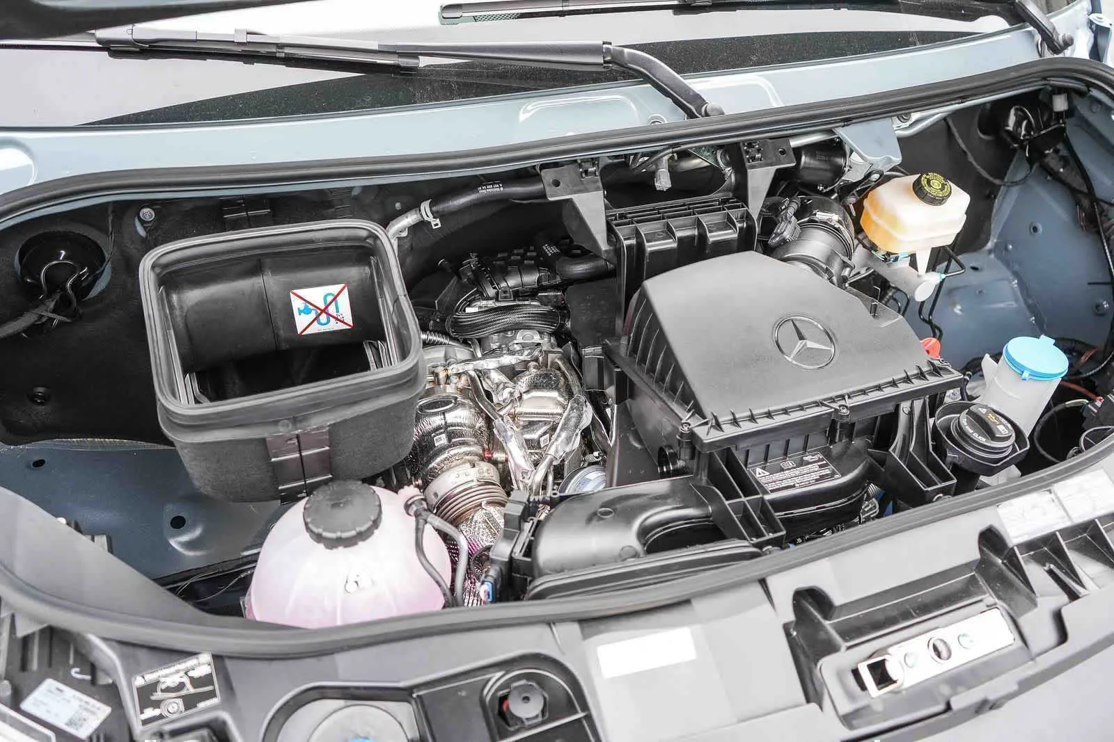 New 2026 Blue Gray Mercedes-Benz Cargo 144WB High Roof RWD 2.0L I4 Diesel Turbo SO image 33