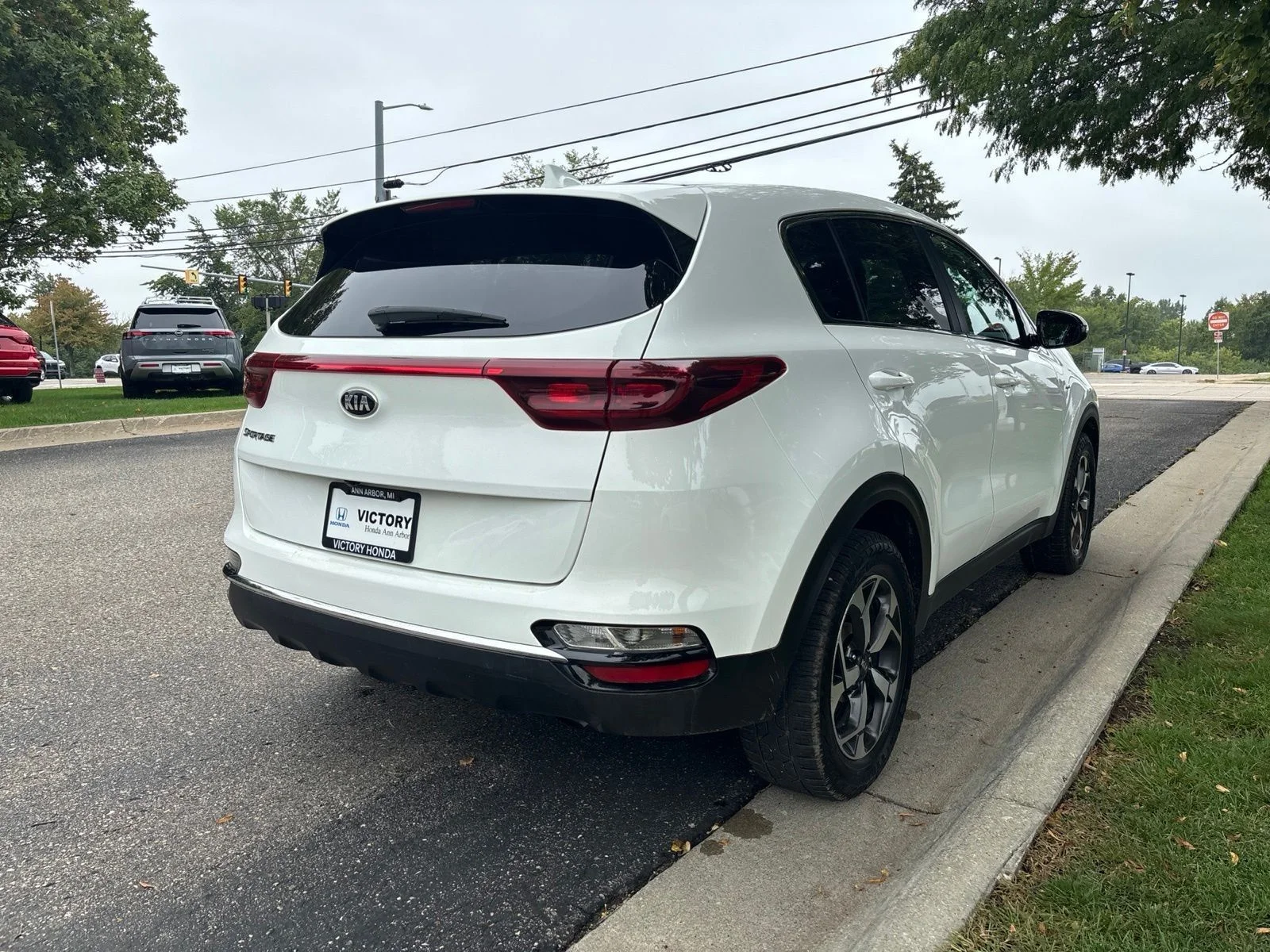Used 2021 Clear White Kia LX image 7