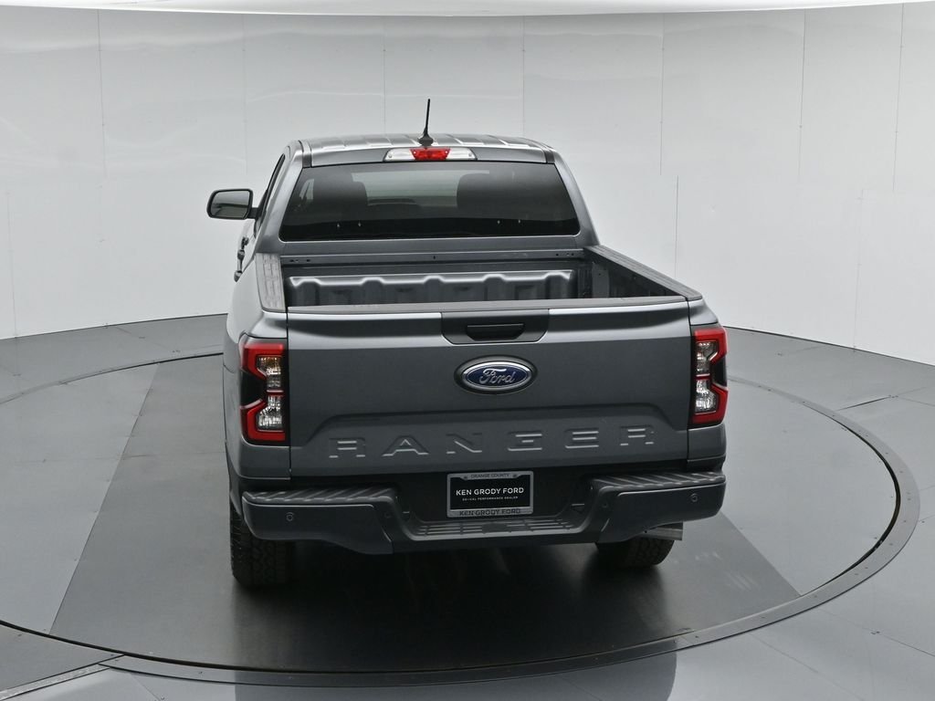 New 2026 Carbonized Gray Metallic Ford XLT image 38