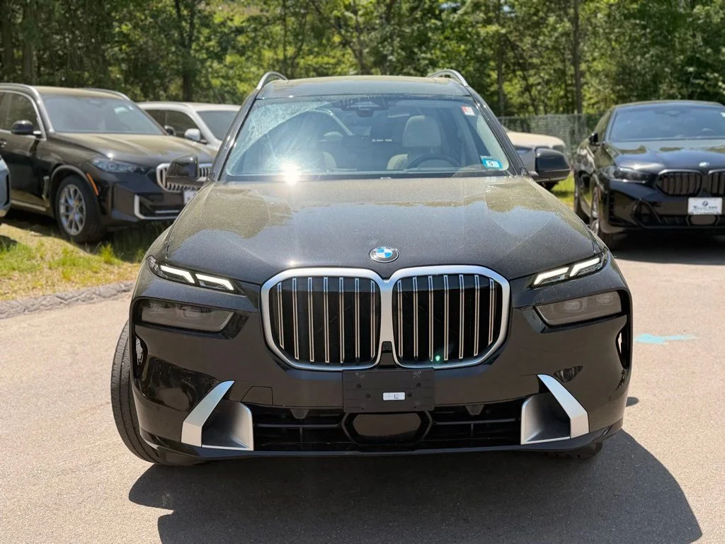 Certified Used 2025 Black Sapphire Metallic BMW xDrive40i image 2