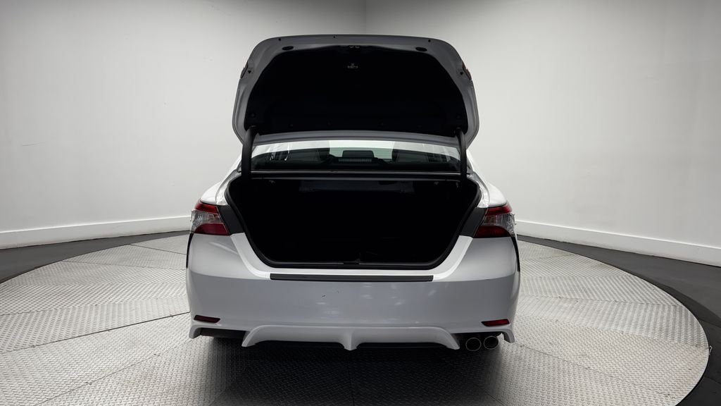 Used 2020 White Toyota SE image 29