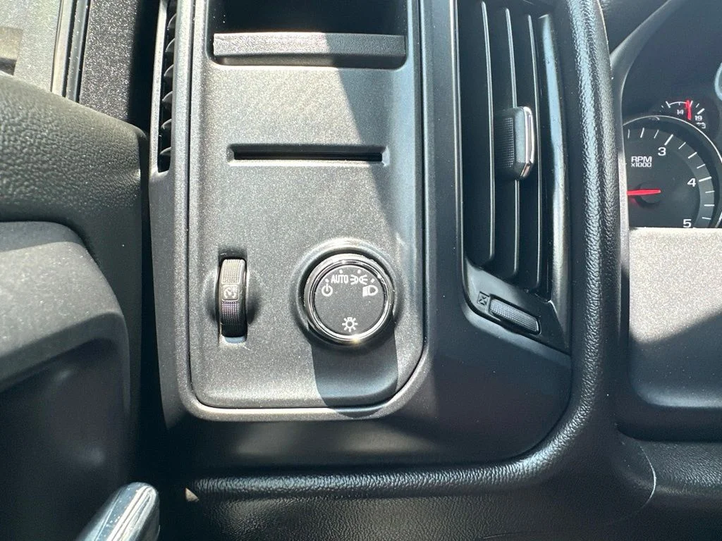 Used 2015 White Chevrolet Work Truck image 36